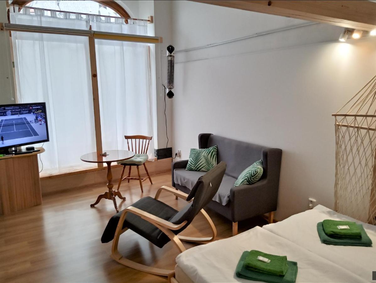 Apartment Pod Hradem Локет Екстериор снимка